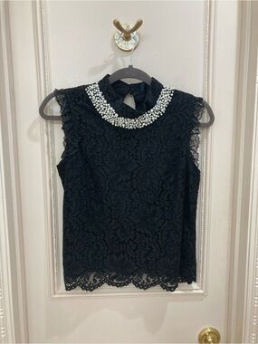 Jeweled Neckline Sleeveless Top